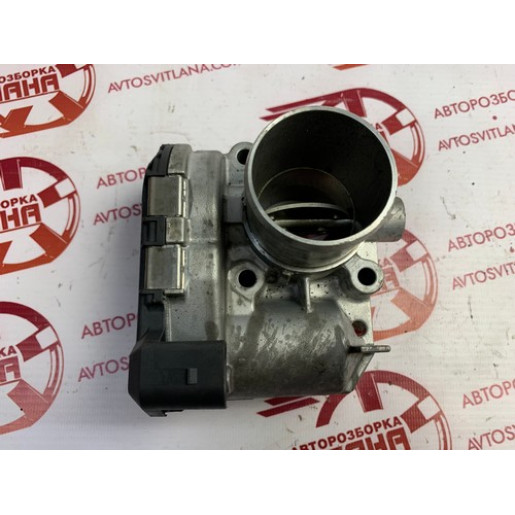 Дросельна заслінка Renault Trafic 2006-2014 2.0 DCI 8200330810